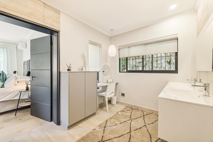 4 Bedroom Property for Sale in Tamboerskloof Western Cape